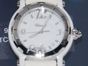 W1471 
CHOPARD 蕭邦 HAPPY SPORT CERAMIC 系列 藍寶石水晶鏡面
原廠三顆活動鑽石 阿拉伯數字時標 夜光劍型指針 原廠橡膠帶及原廠錶扣 限量3000支
附原廠保證書及盒子 不含龍頭直徑38.5mm 厚11.5mm
整支錶原裝 沒有改裝過